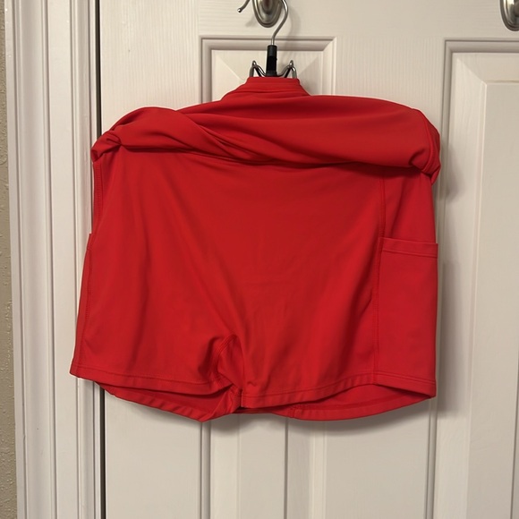 Halara red skort with double pockets - Picture 2 of 4